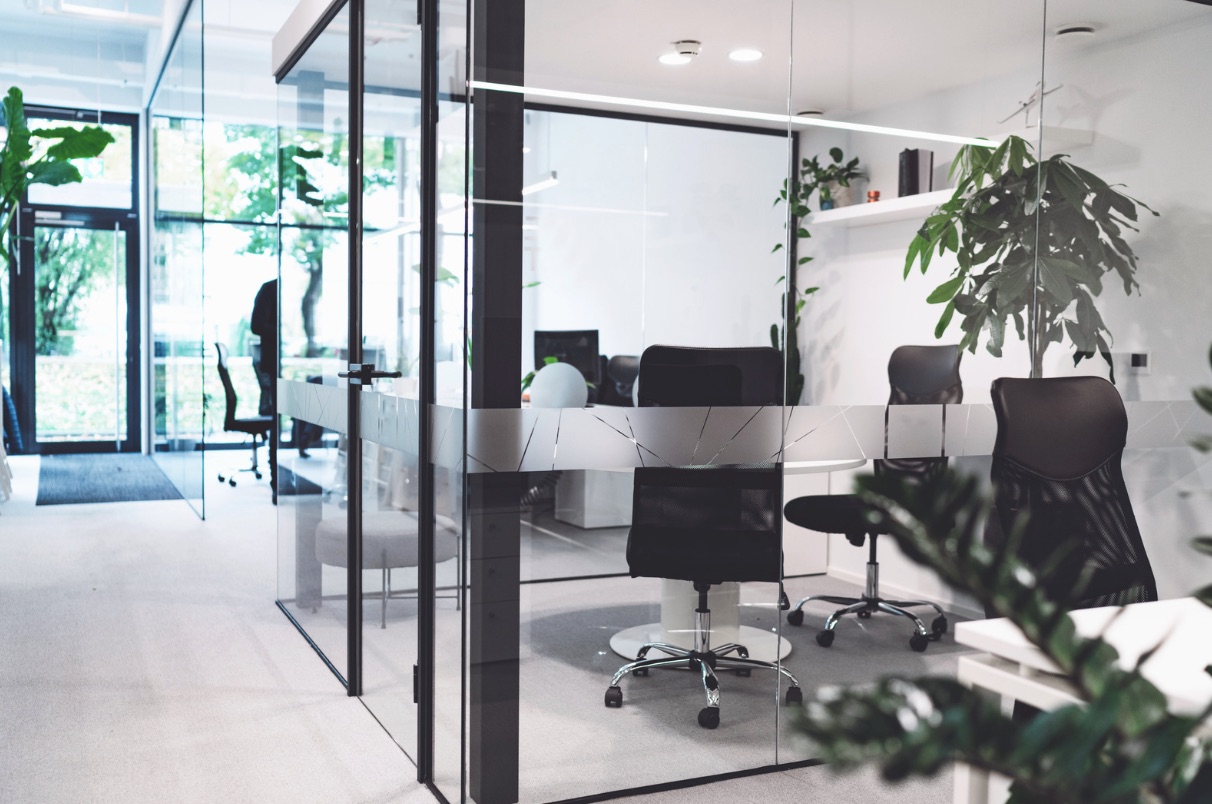 Déménagement d’entreprise sans perturbation : Optimisez vos opérations professionnelles 📋